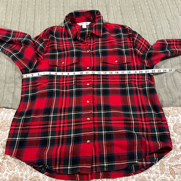 Old Navy Red Plaid Button-Up Shirt Flannel Christmas Plaid - Picture 4 of 5
